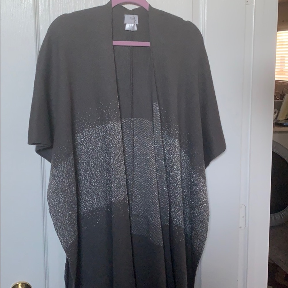 Cape/shawl smoke grey and sparkly